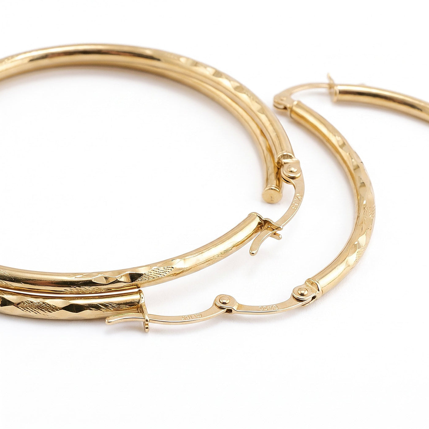 10K Yellow Gold 1.5" Solana — Diamond-Cut Large Hoop Earrings 1.5 In