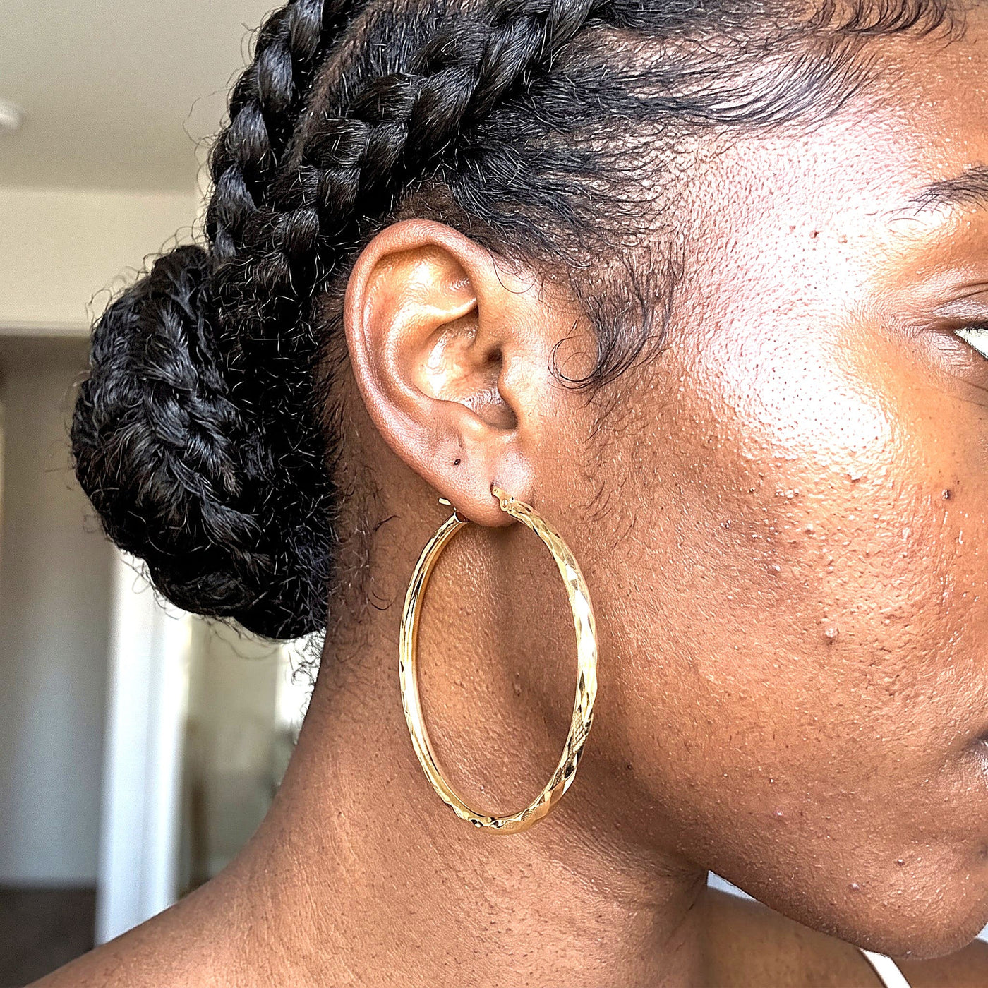 10K Yellow Gold 1.5" Solana — Diamond-Cut Large Hoop Earrings 1.5 In