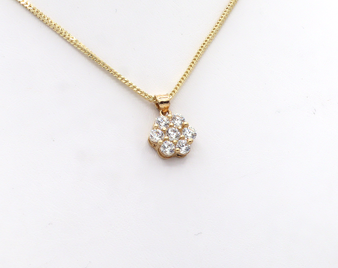 10K Gold CZ White Beautiful Flower 7 stones