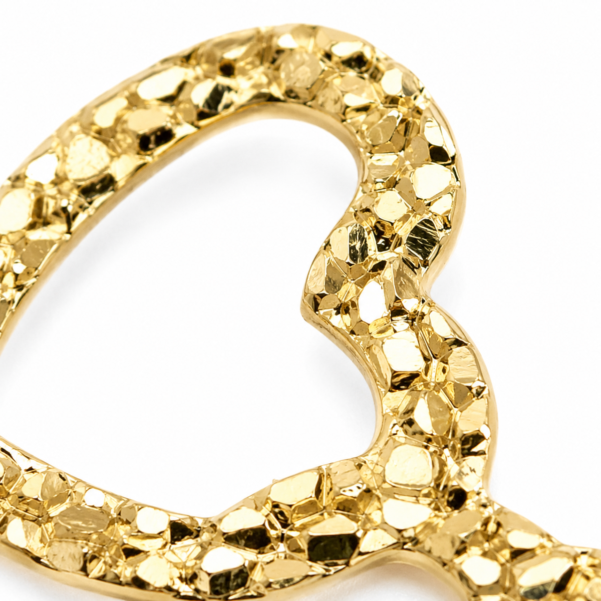 10K Gold Open Heart Nugget Earrings Medium - macro detail
