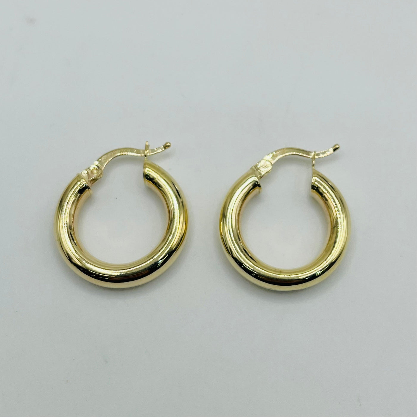 14K Yellow Gold Classic Gold Mini Hoops (20mm)