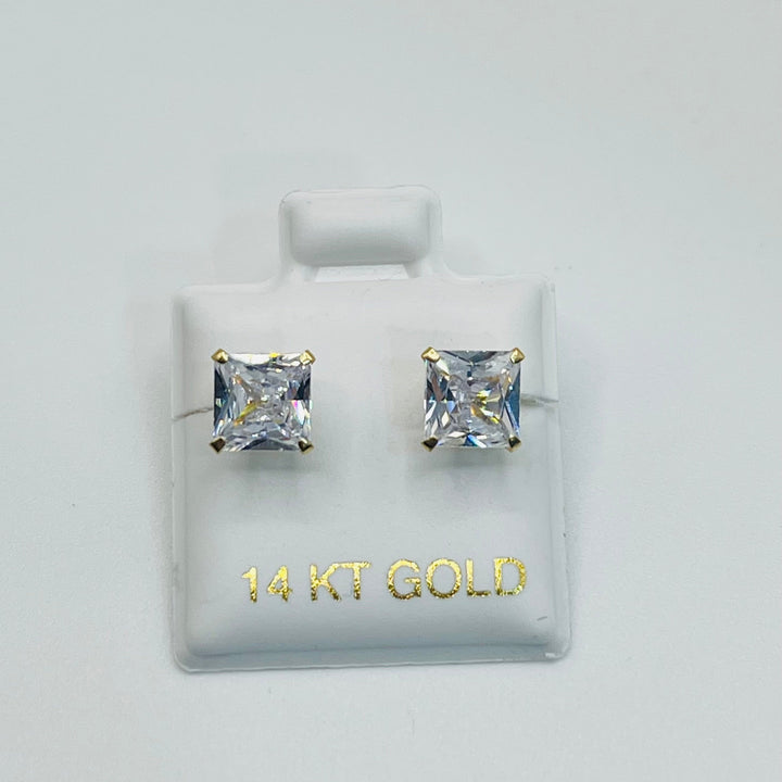 14K Yellow Gold Princess Cut Studs (7mm)