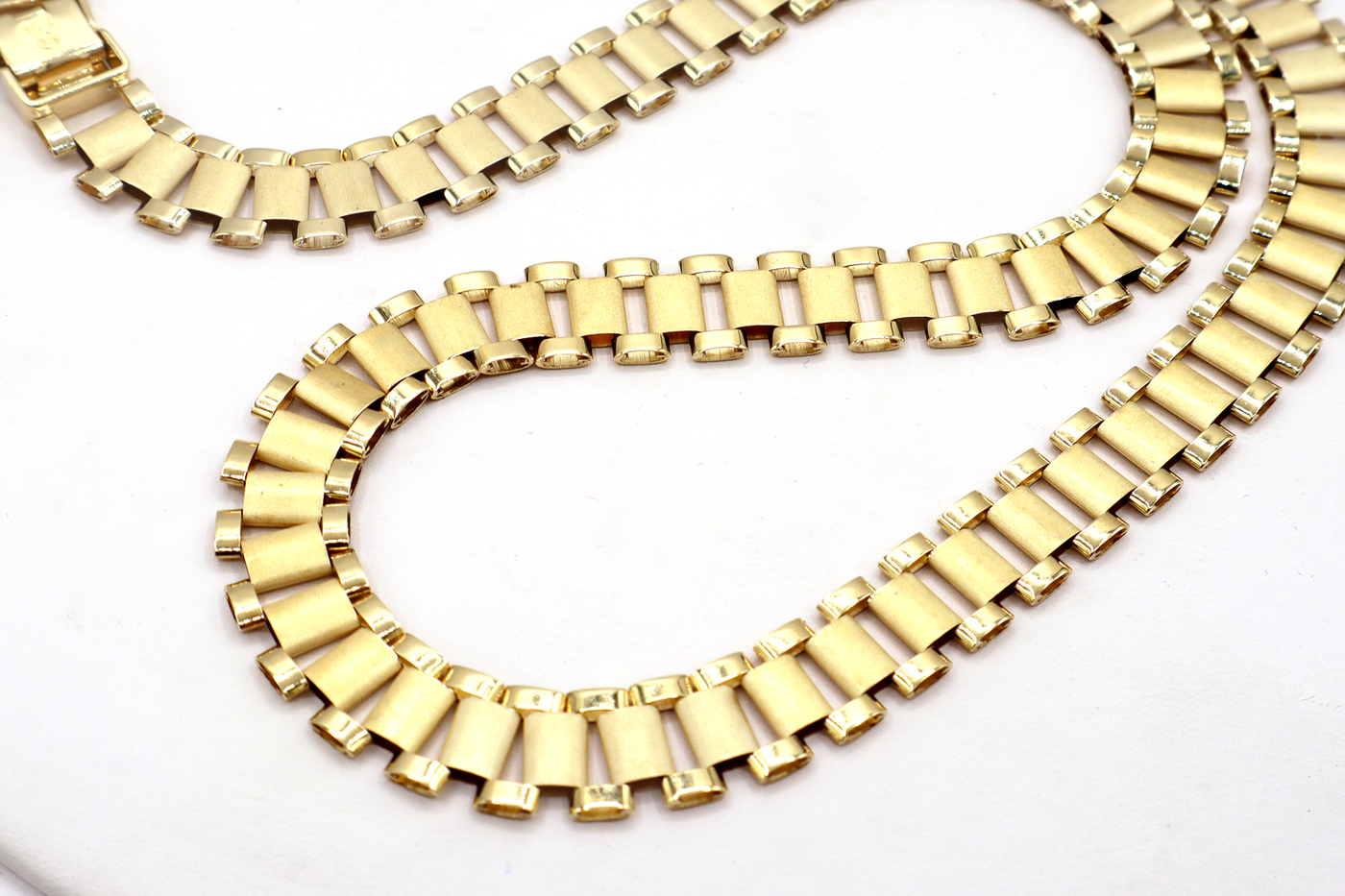 10K Solid Yellow Gold Statesman Chain — Classic Watch-Band Link Chain