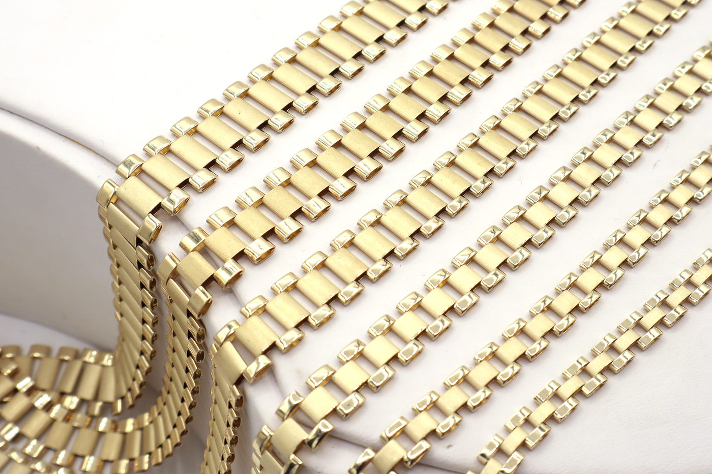 10K Solid Yellow Gold Statesman Chain — Classic Watch-Band Link Chain