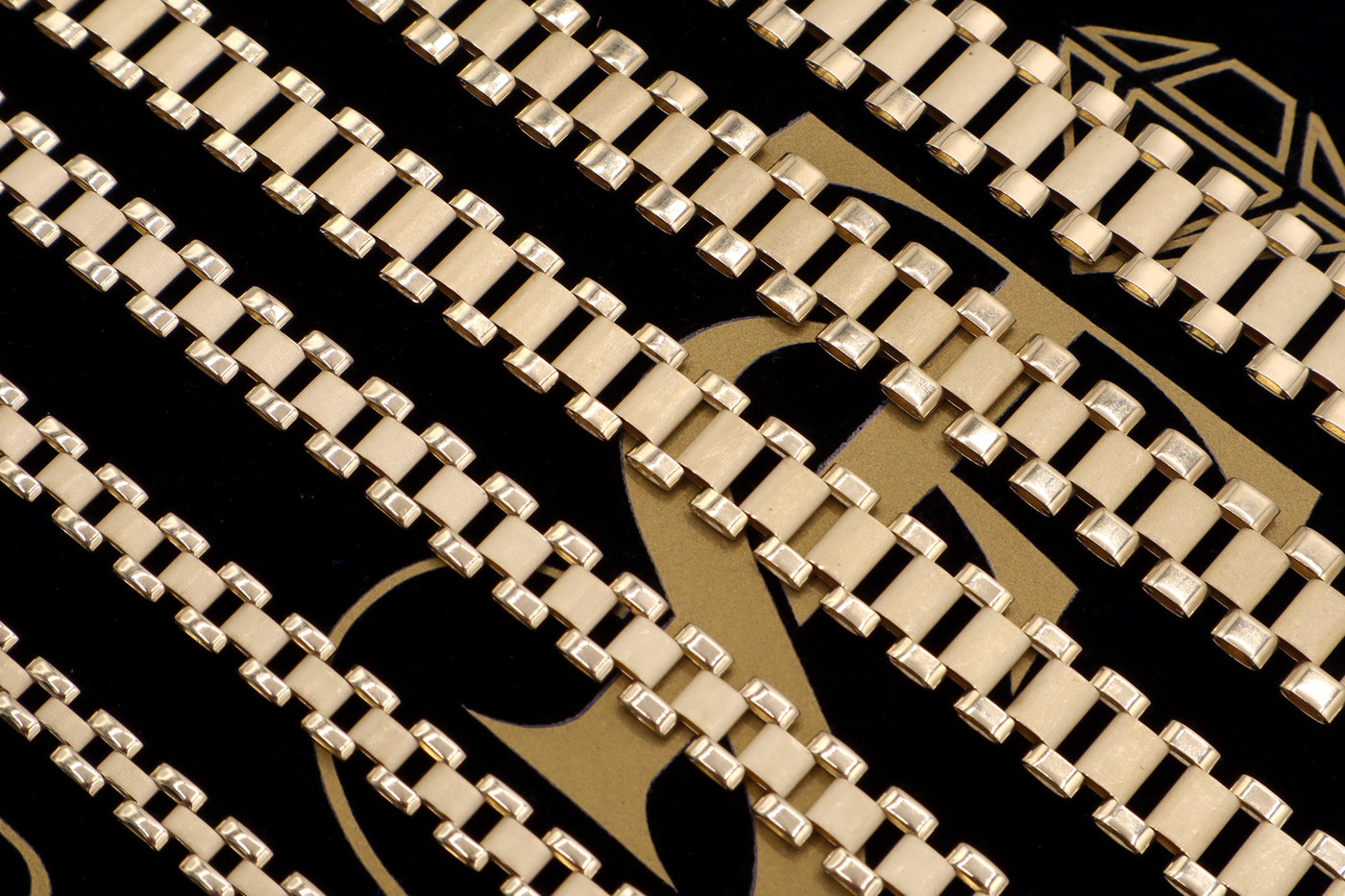 10K Solid Yellow Gold Statesman Chain — Classic Watch-Band Link Chain