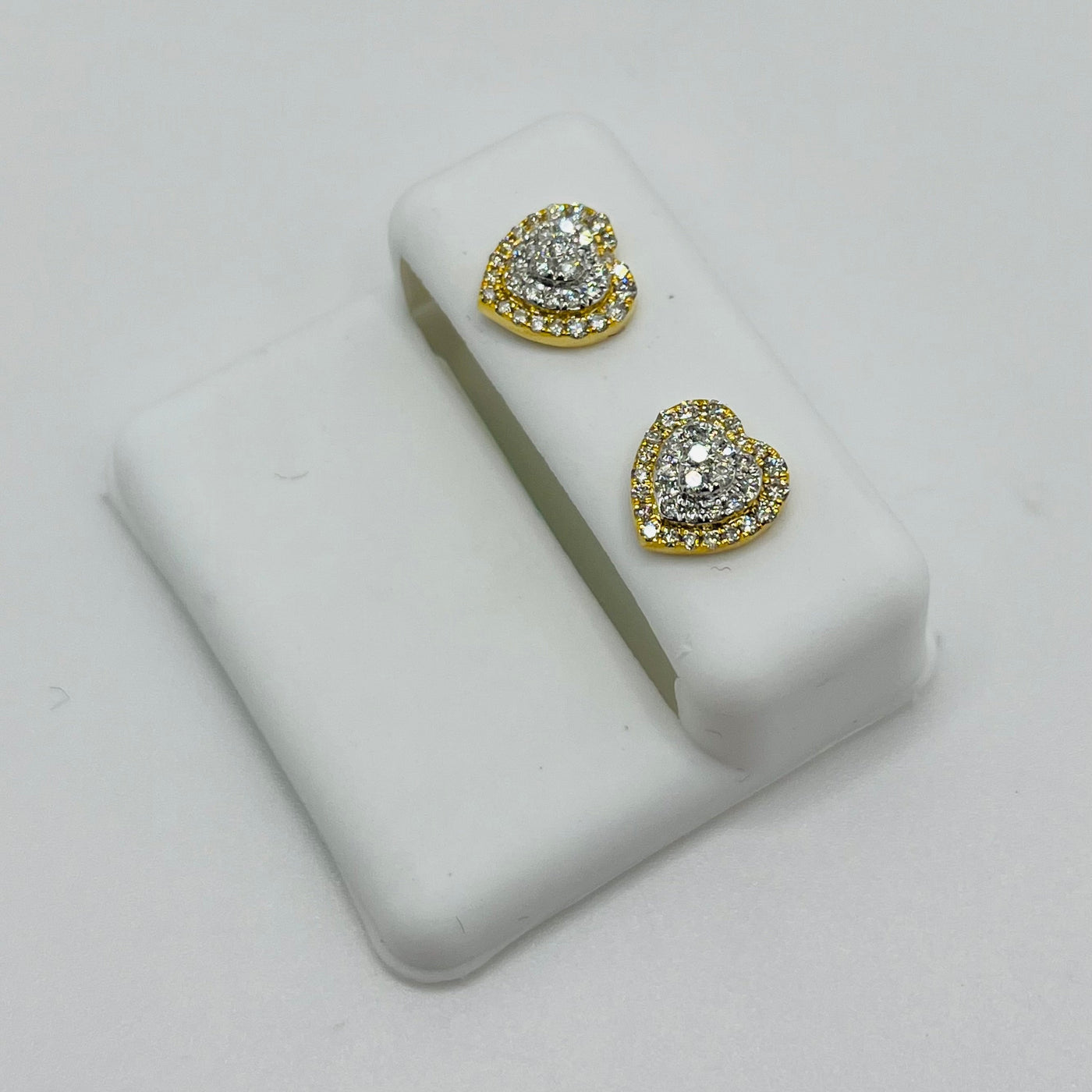 14K Yellow Gold Cluster Heart Earrings (Screwback) 9mm