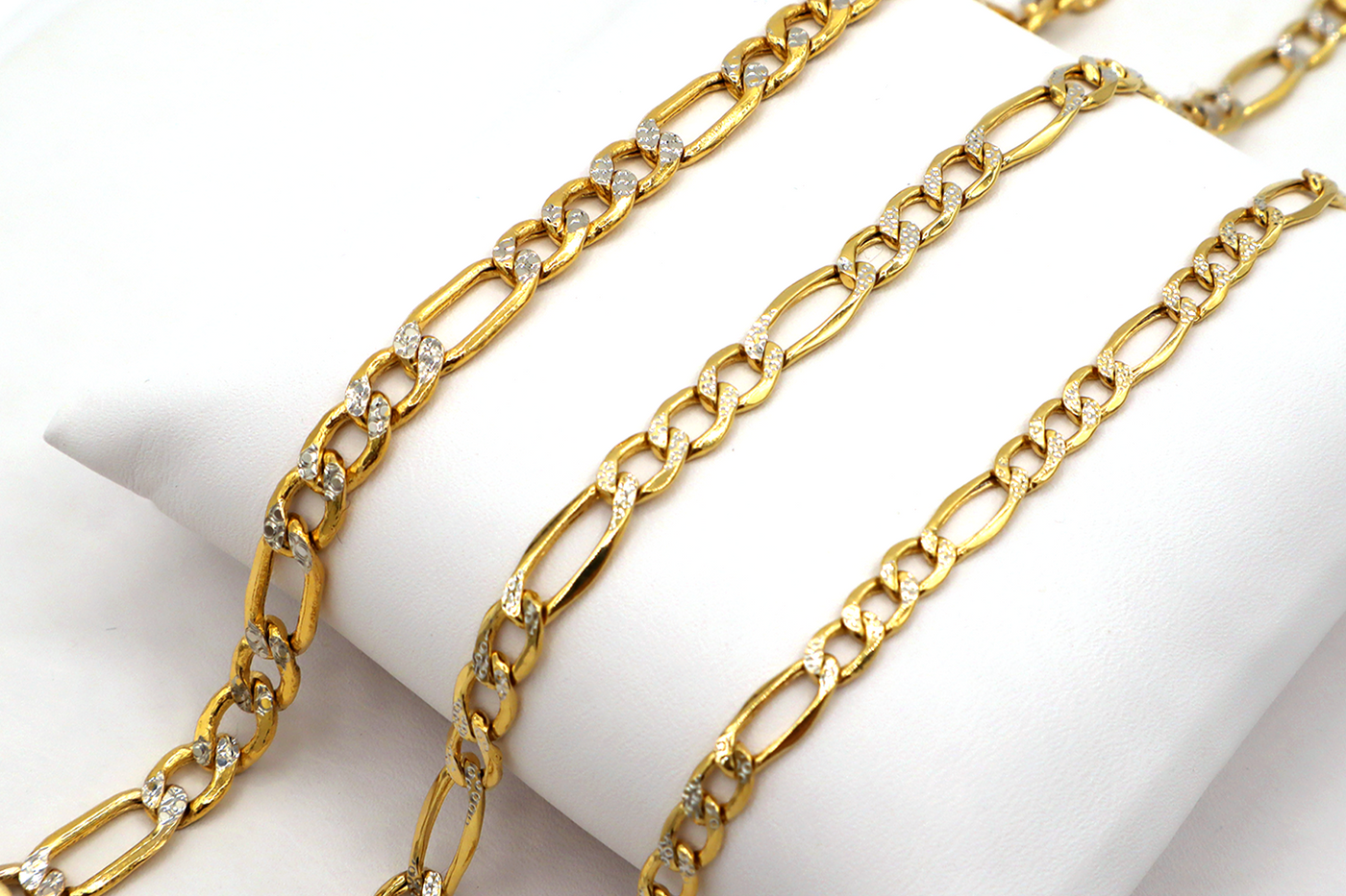 14K Solid Gold 6.2mm Diamond-Cut Figaro Bracelet