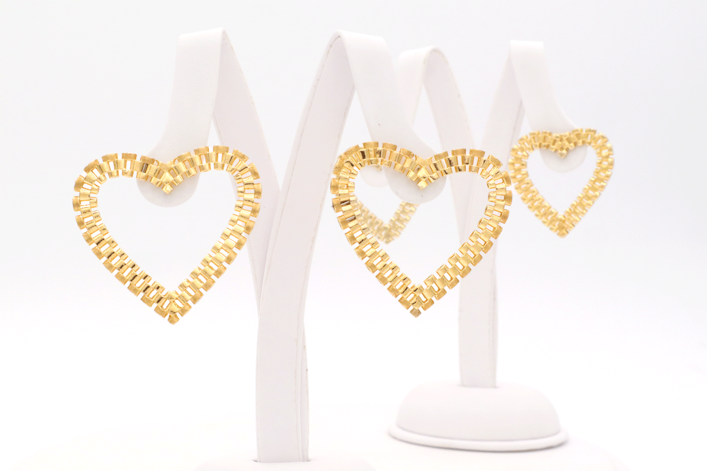 10K Solid Gold Diamond-Cut Rolly Heart Stud Earrings
