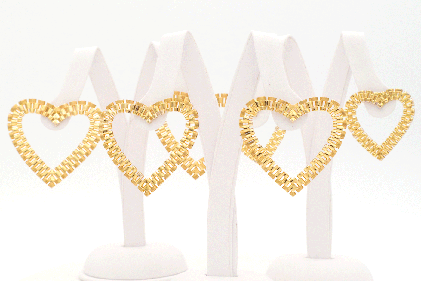 10K Solid Gold Diamond-Cut Rolly Heart Stud Earrings