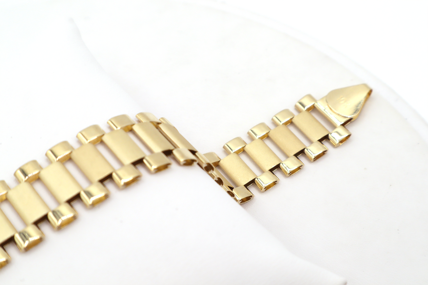 10K Solid Yellow Gold Statesman 12 — 12mm Watch-Band Link Bracelet