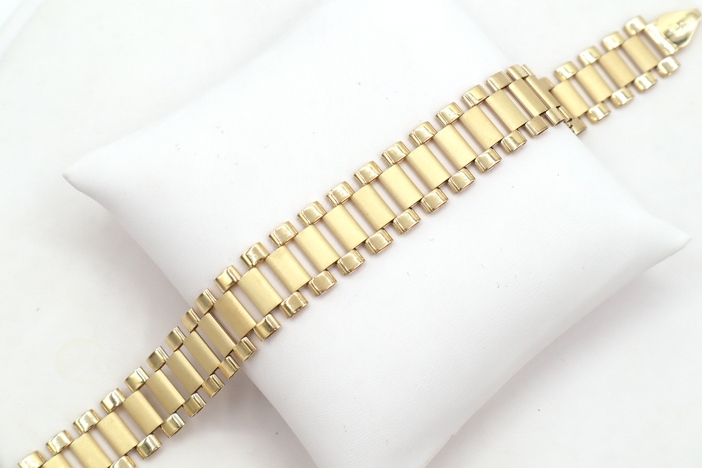 10K Solid Gold Diamond-Cut 6.4mm Presidential Rolly Bracelet