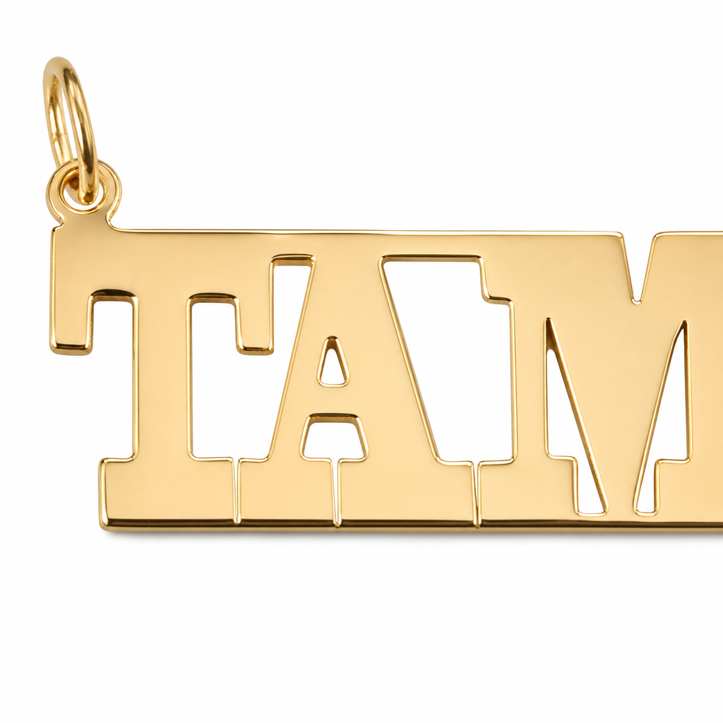 TAMOIE 14K solid gold nameplate, detail view