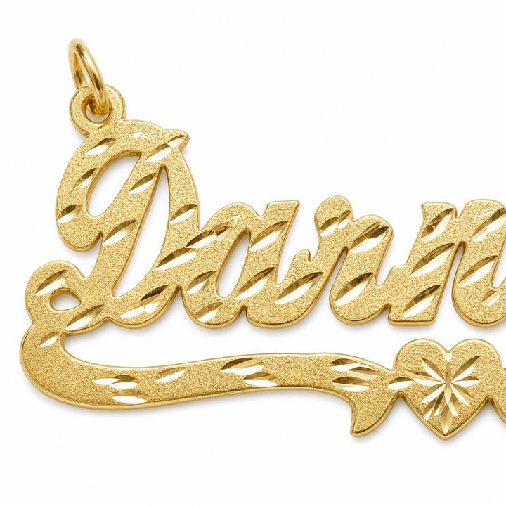 Darnetta 14K solid gold nameplate, front view